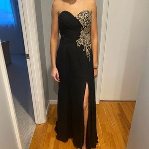 Night moves evening  prom dress. Size 8 . Perfect condition.